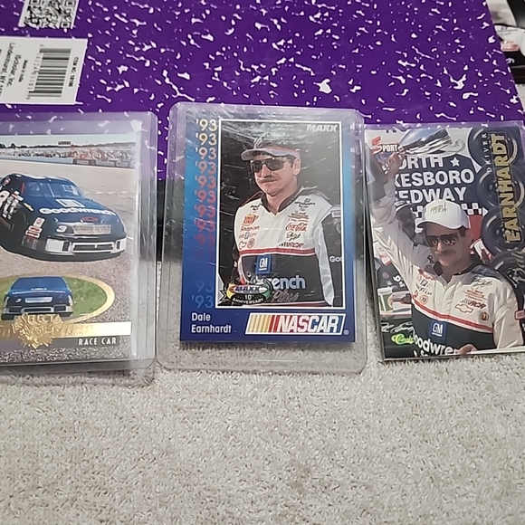 Dale Earnhardt Trading Cards - Picture 1 of 5